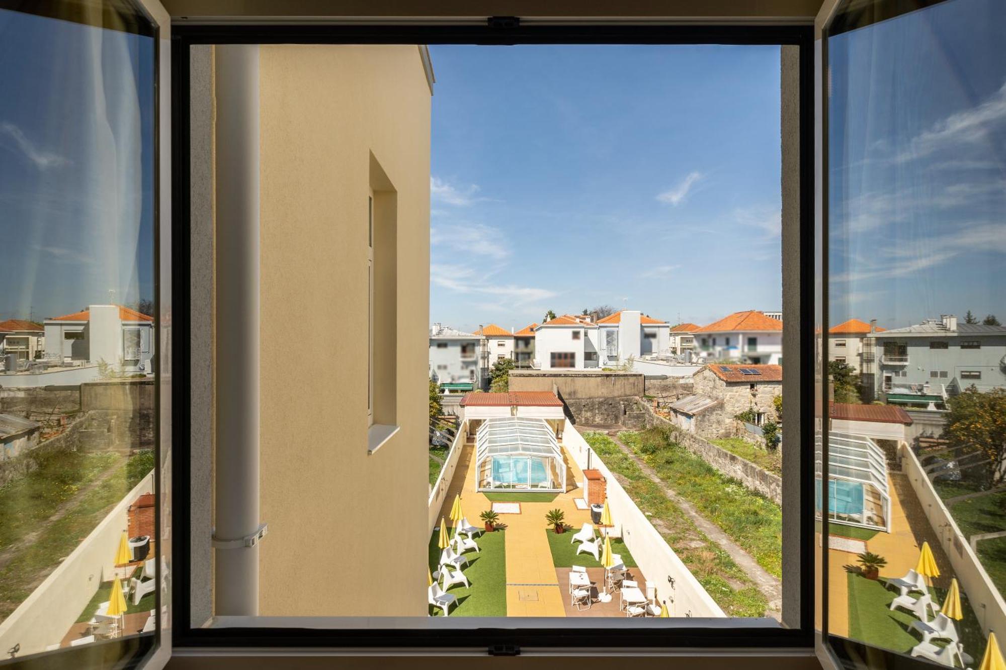 731 Costa Cabral Metro Residence Porto Quarto foto