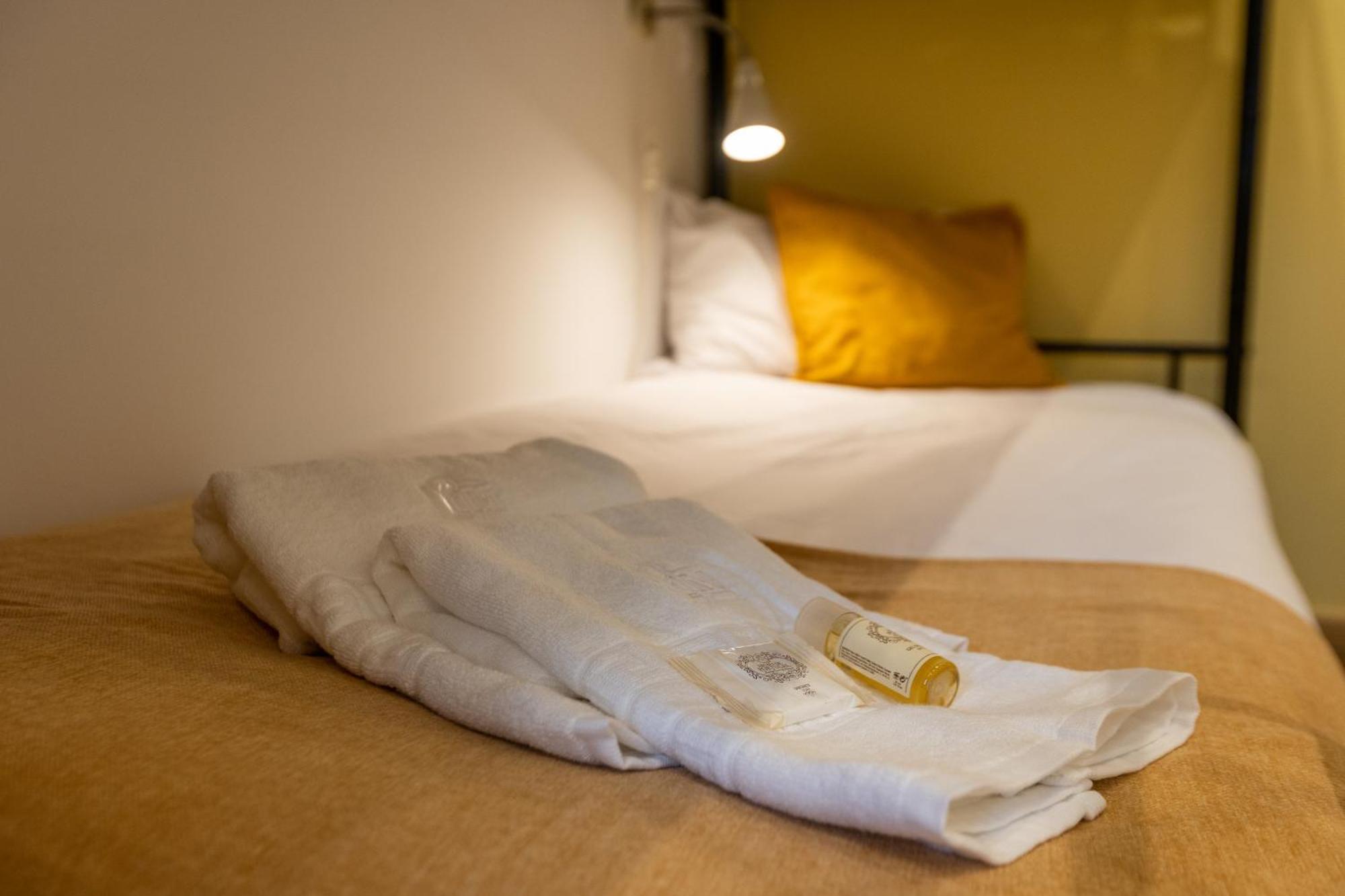 731 Costa Cabral Metro Residence Porto Quarto foto