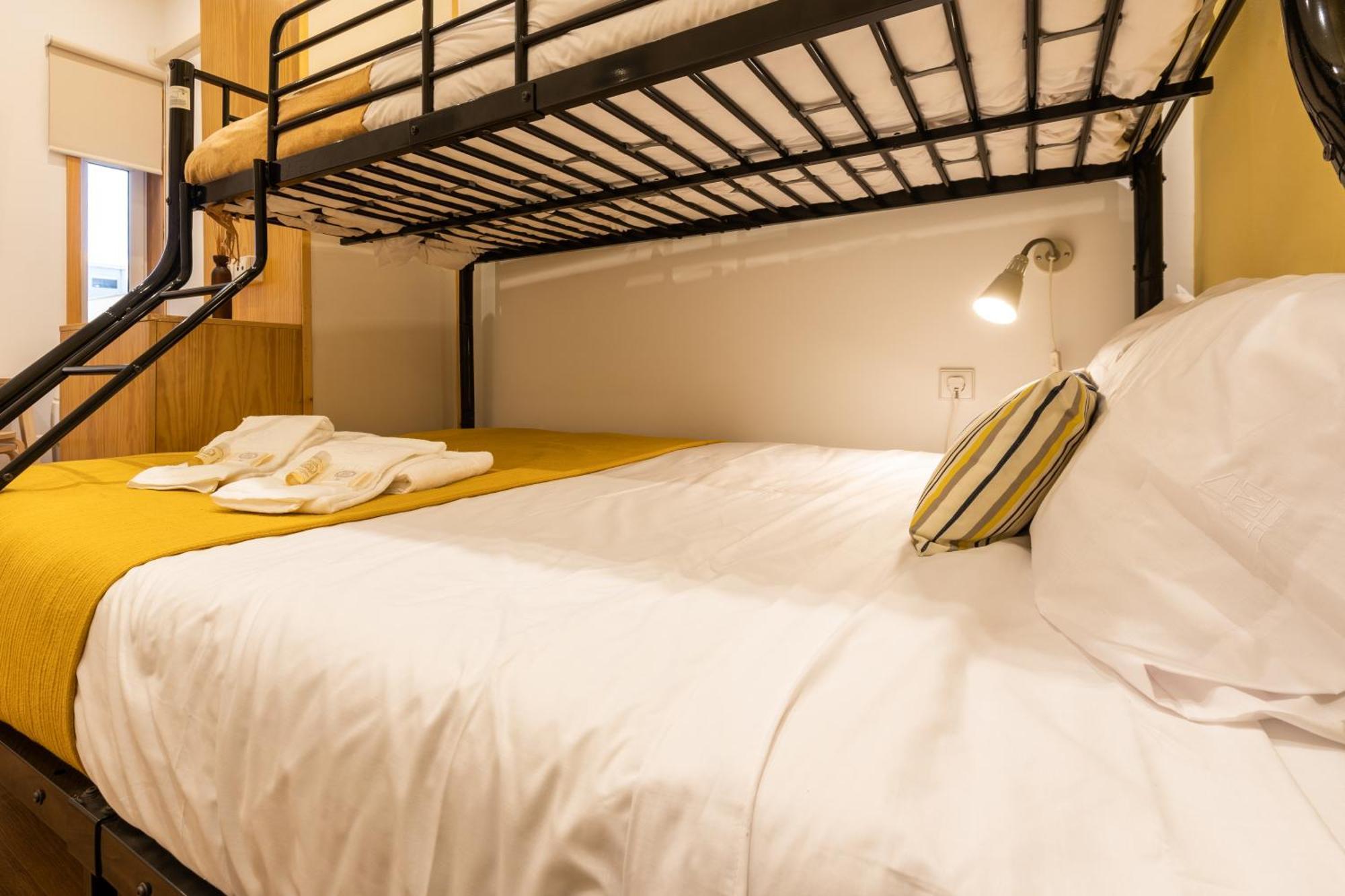 731 Costa Cabral Metro Residence Porto Quarto foto