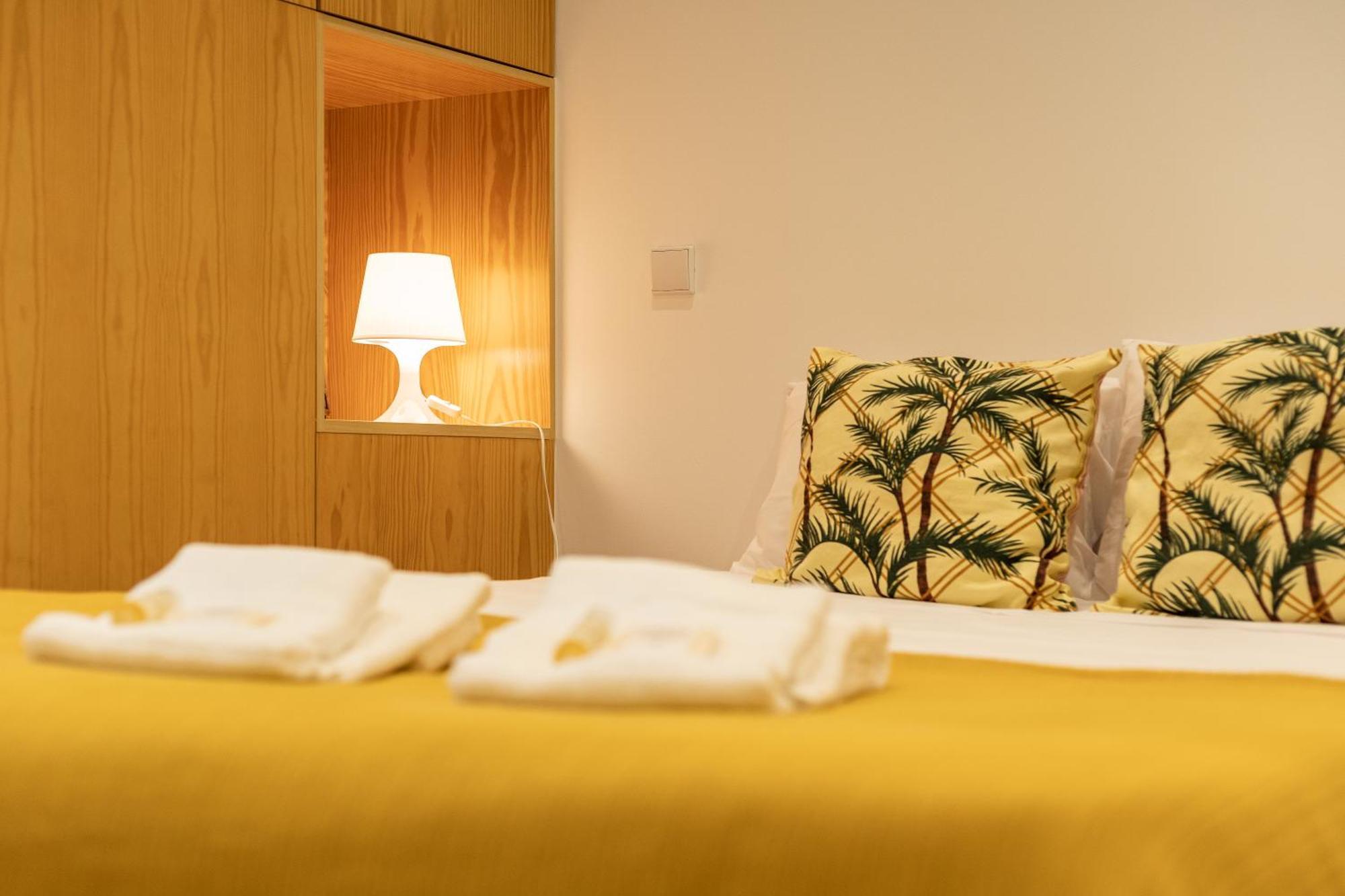 731 Costa Cabral Metro Residence Porto Quarto foto