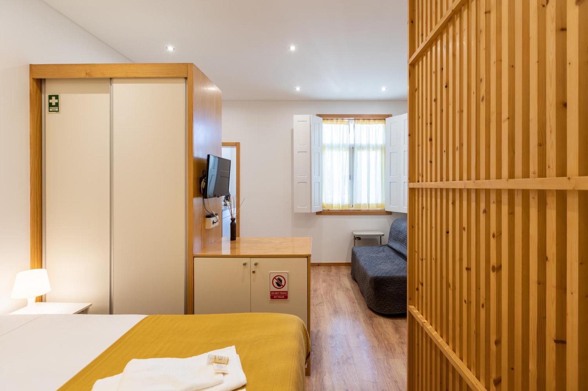 731 Costa Cabral Metro Residence Porto Quarto foto