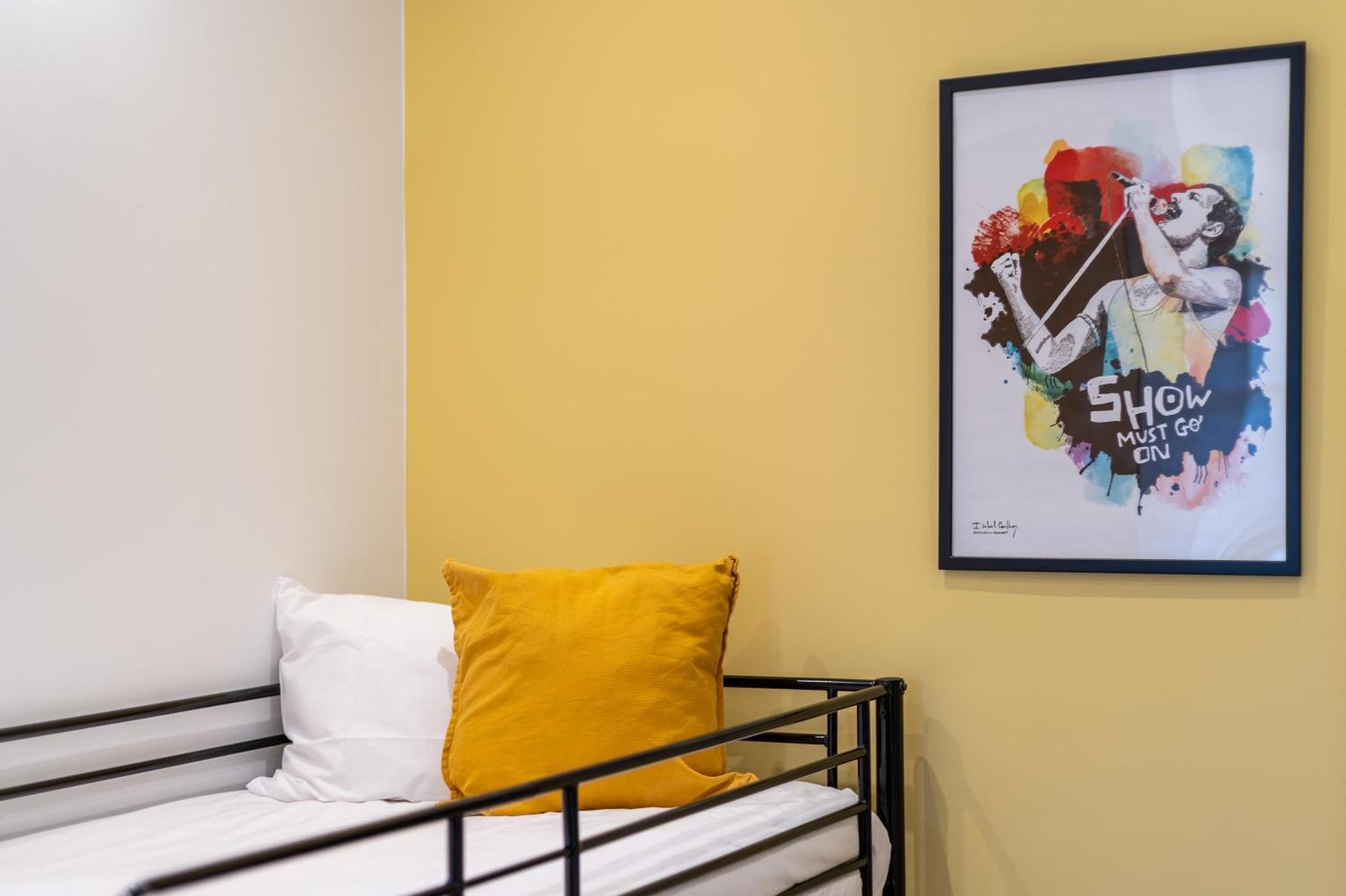 731 Costa Cabral Metro Residence Porto Quarto foto