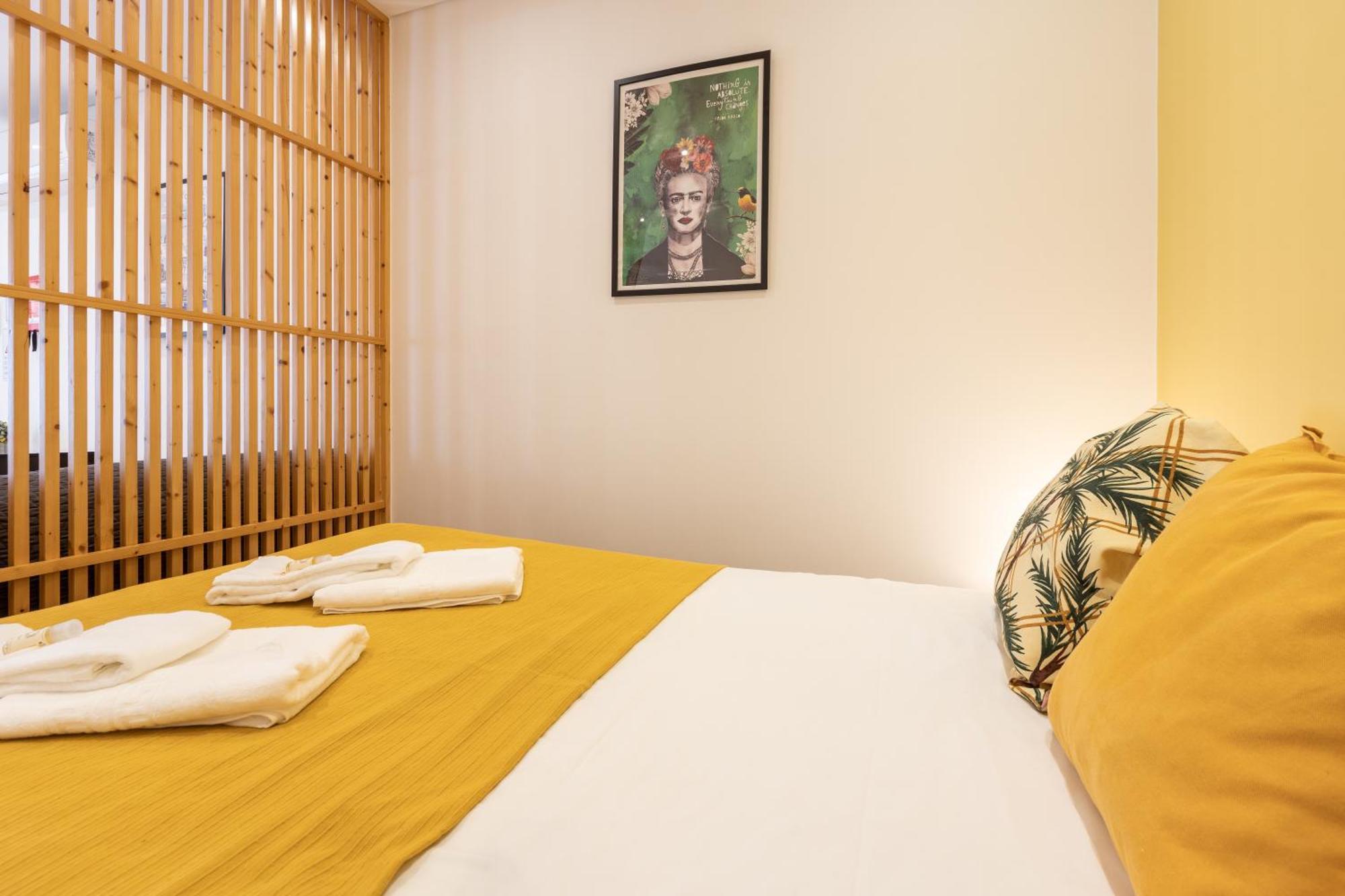 731 Costa Cabral Metro Residence Porto Quarto foto